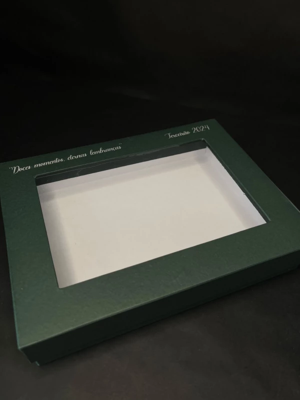BOX RETANGULAR COM VISOR